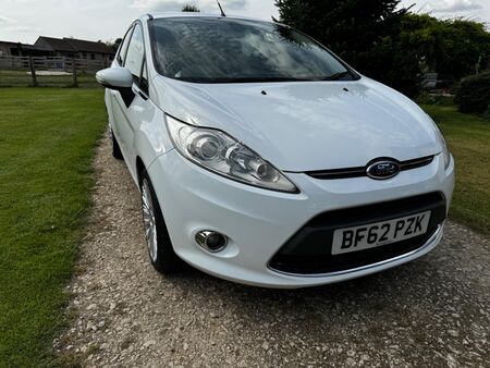 FORD FIESTA 1.4 TDCi DPF Titanium 5dr