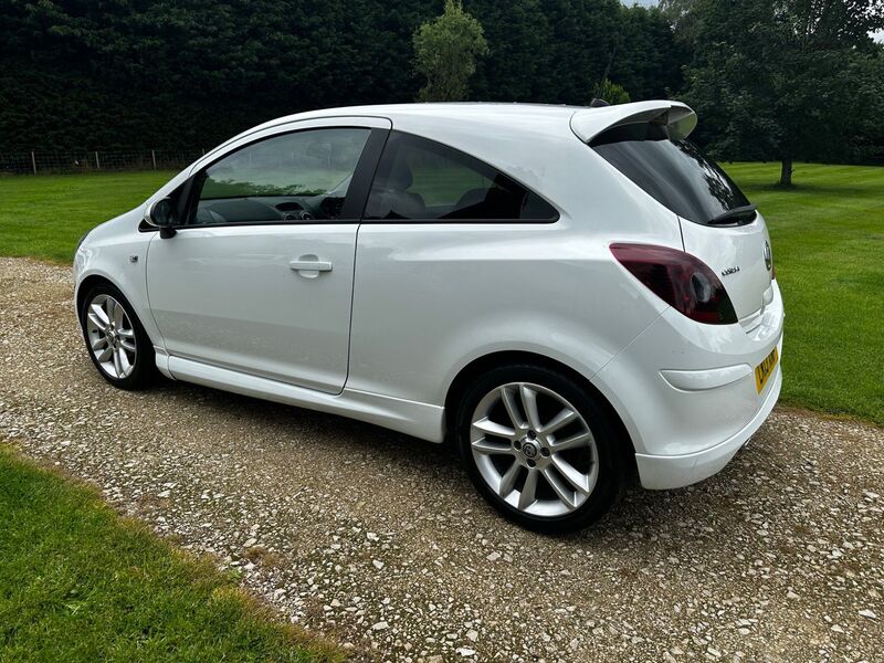 VAUXHALL CORSA